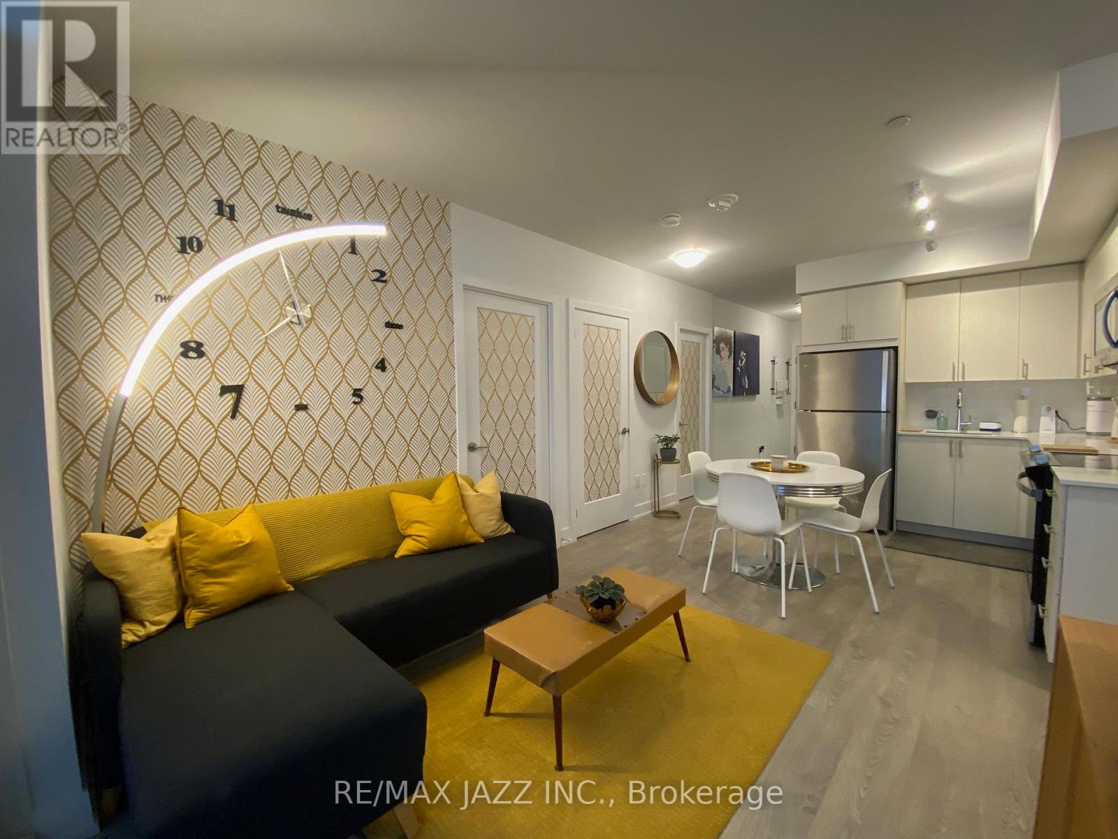 1716 - 2550 SIMCOE STREET N