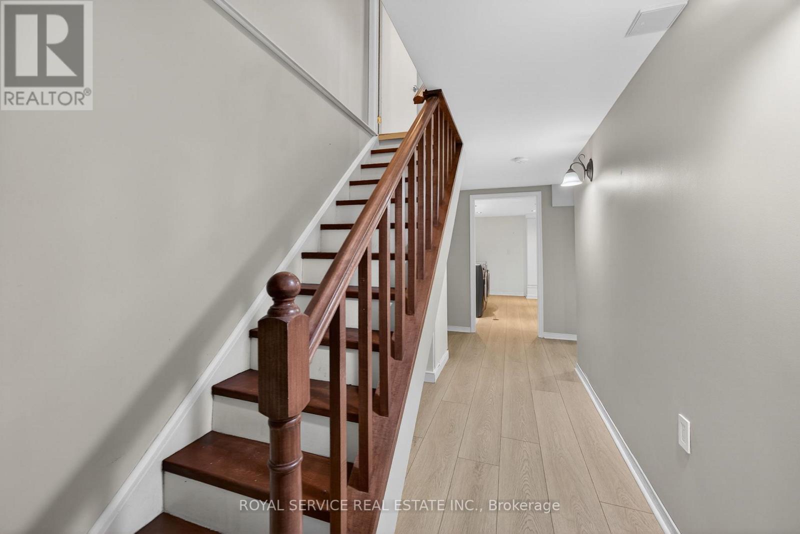 41 Hemingway Crescent, Barrie (Letitia Heights), Ontario  L4N 5G2 - Photo 34 - S12861124