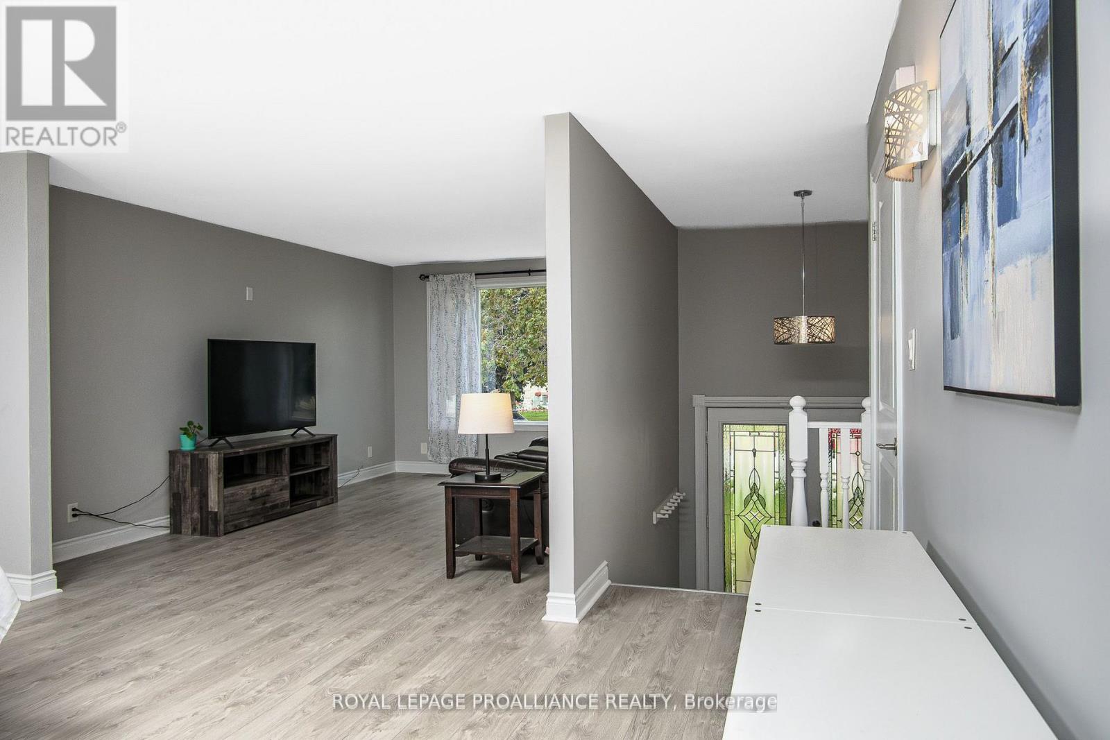 11 Springbrook Crescent, Belleville, Ontario  K8P 5B7 - Photo 10 - X12861064