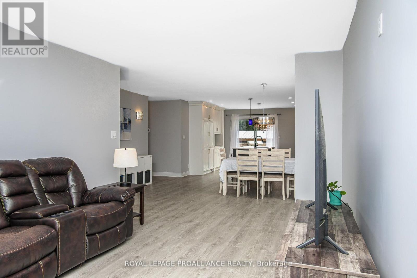 11 Springbrook Crescent, Belleville, Ontario  K8P 5B7 - Photo 13 - X12861064