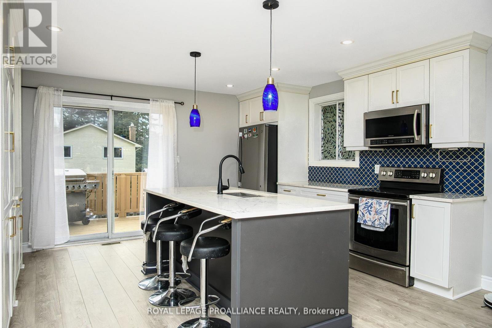 11 Springbrook Crescent, Belleville, Ontario  K8P 5B7 - Photo 16 - X12861064