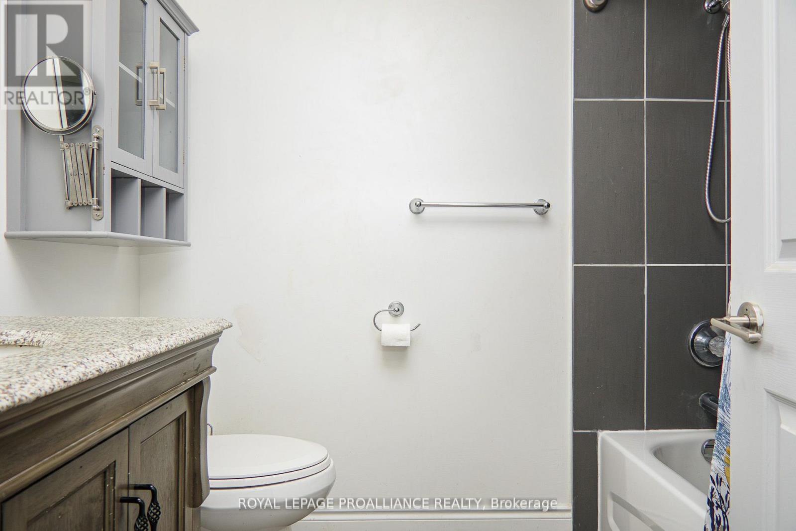 11 Springbrook Crescent, Belleville, Ontario  K8P 5B7 - Photo 34 - X12861064