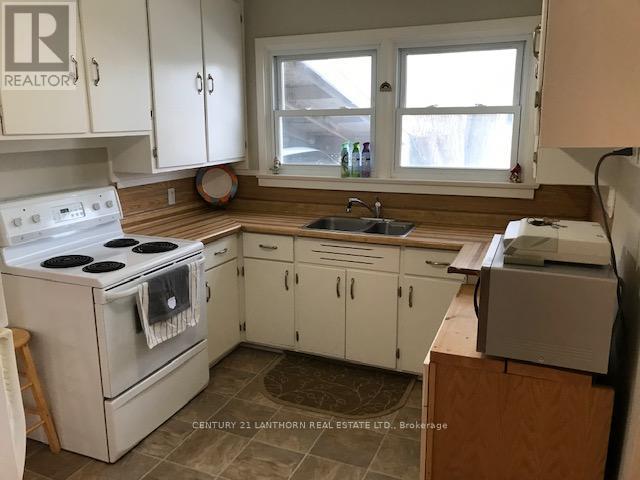 32 Ortona Circle N, Prince Edward County, Ontario  K0K 2T0 - Photo 4 - X12861244