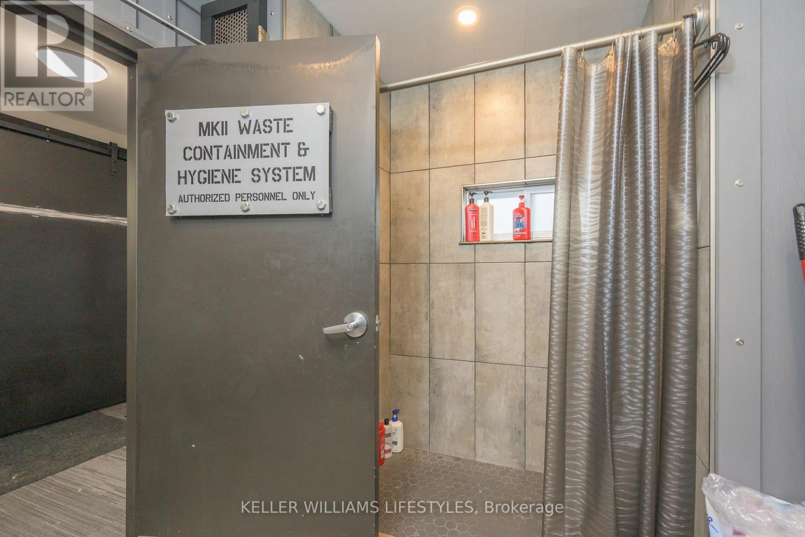 1233 Dundas Street, London East, Ontario  N5W 3B1 - Photo 15 - X12860960