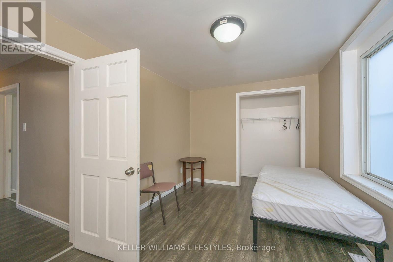 1233 Dundas Street, London East, Ontario  N5W 3B1 - Photo 19 - X12860960