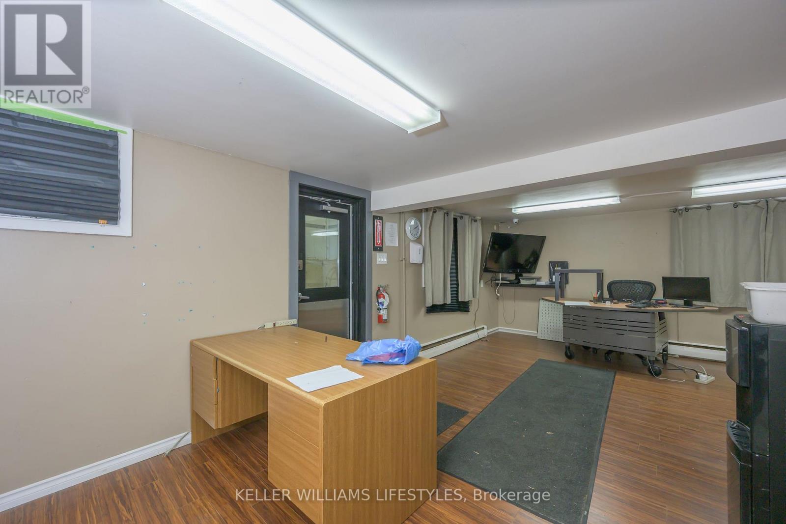 1235 Dundas Street, London East, Ontario  N5W 3B1 - Photo 14 - X12860966