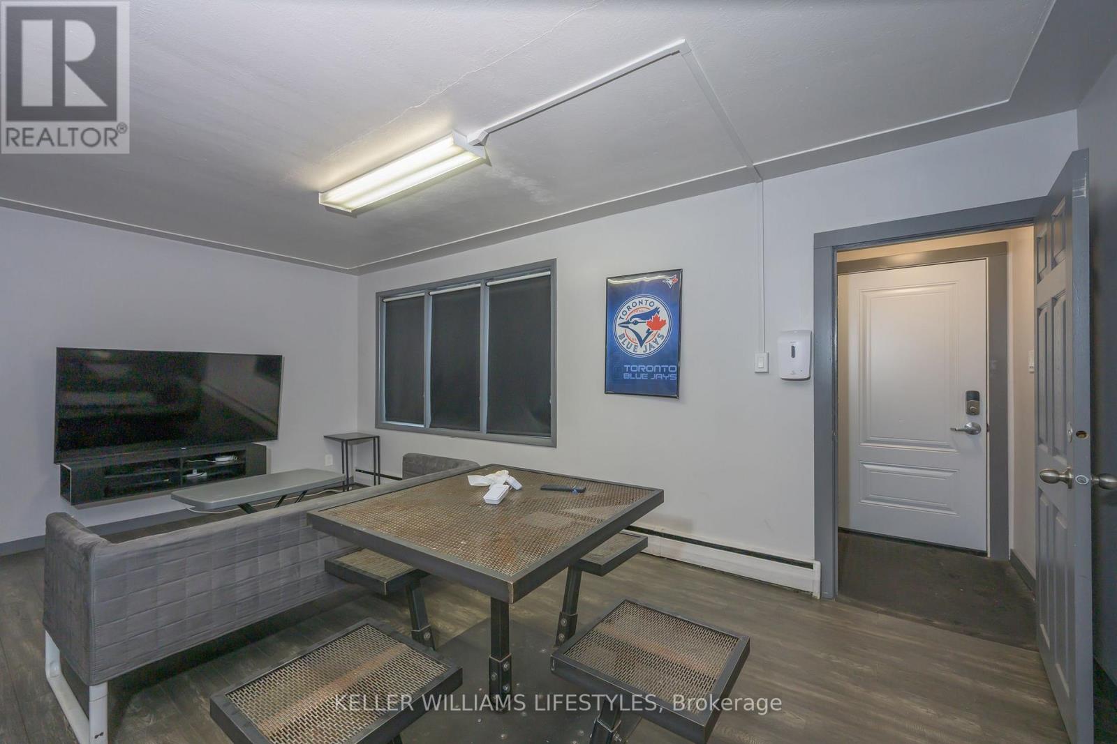 1235 Dundas Street, London East, Ontario  N5W 3B1 - Photo 24 - X12860966