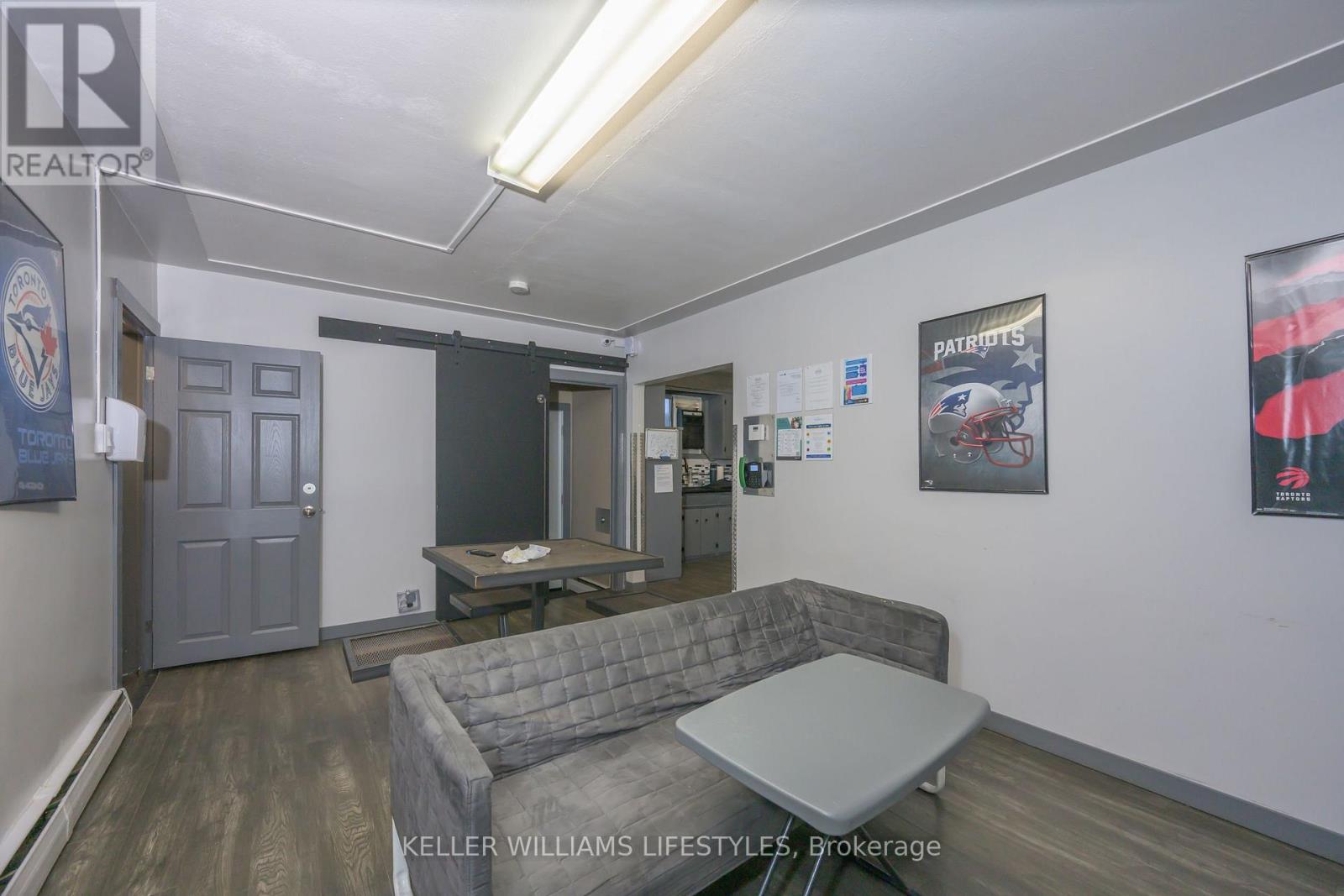 1235 Dundas Street, London East, Ontario  N5W 3B1 - Photo 27 - X12860966