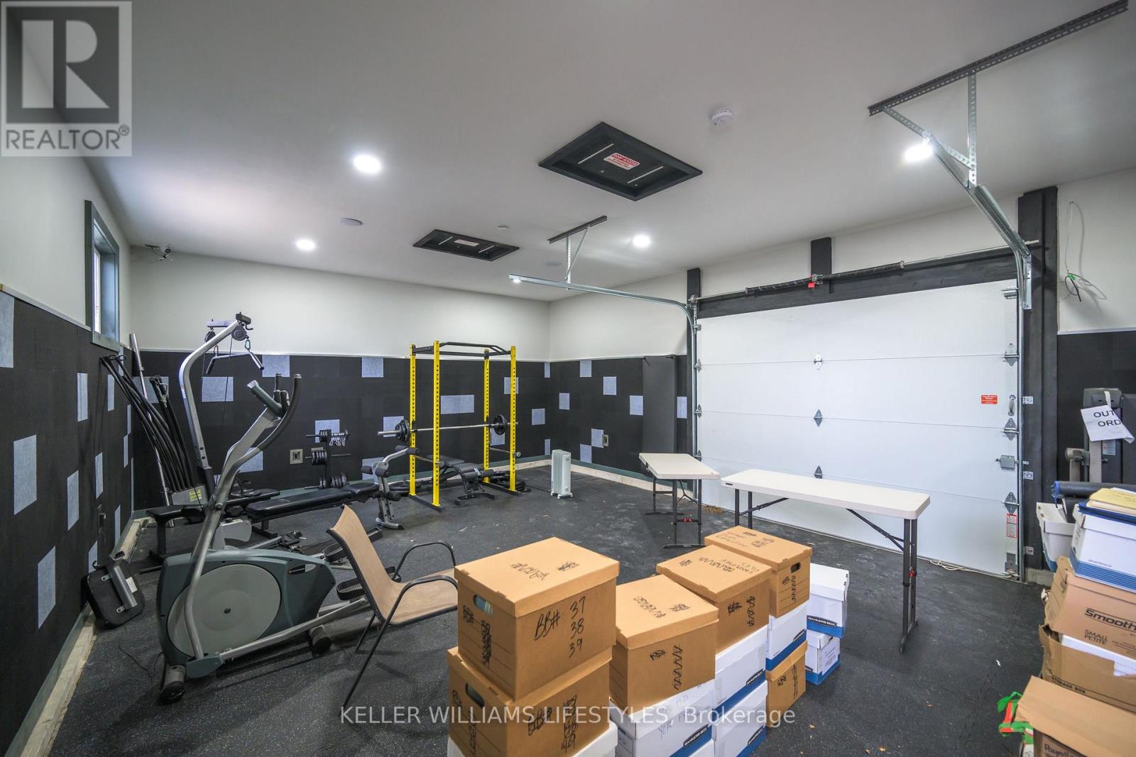 1235 Dundas Street, London East, Ontario  N5W 3B1 - Photo 3 - X12860966