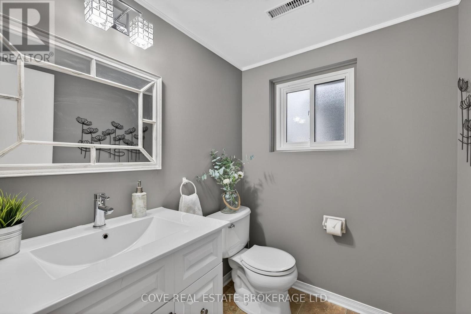 70 Elmgrove Crescent, London South, Ontario  N6J 4H1 - Photo 32 - X12861036