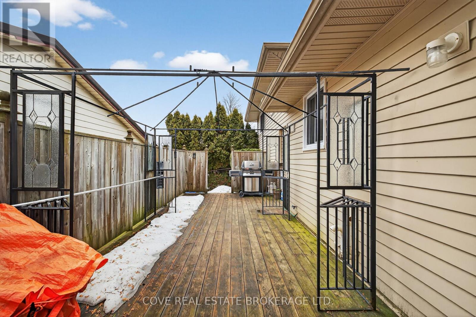 70 Elmgrove Crescent, London South, Ontario  N6J 4H1 - Photo 34 - X12861036