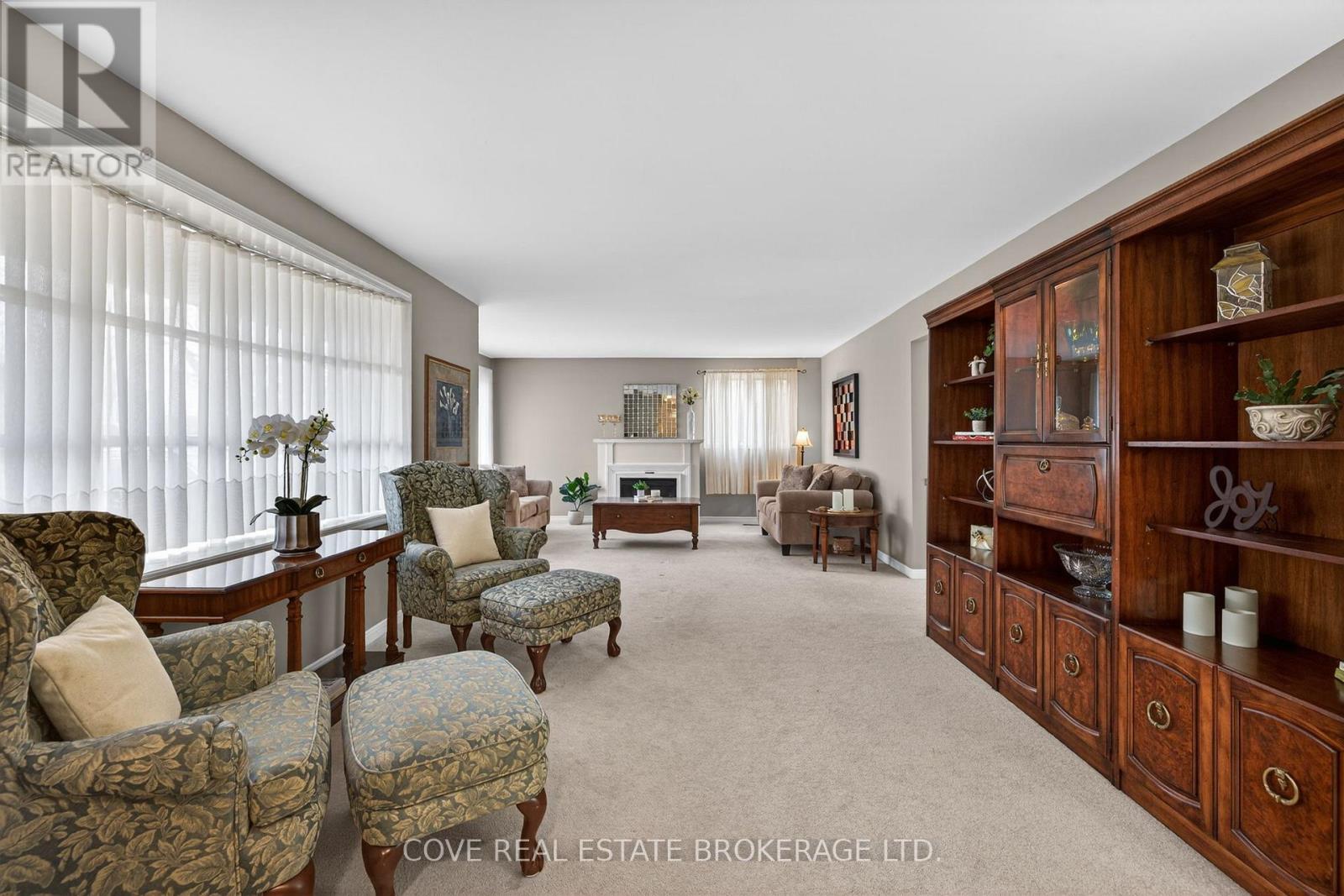 70 Elmgrove Crescent, London South, Ontario  N6J 4H1 - Photo 4 - X12861036