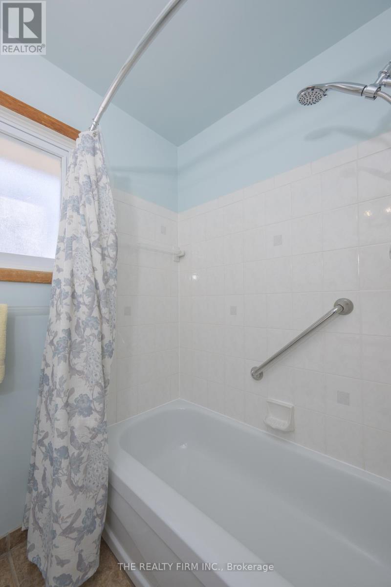 15233 Medway Road, Middlesex Centre, Ontario  N0M 1C0 - Photo 27 - X12861148