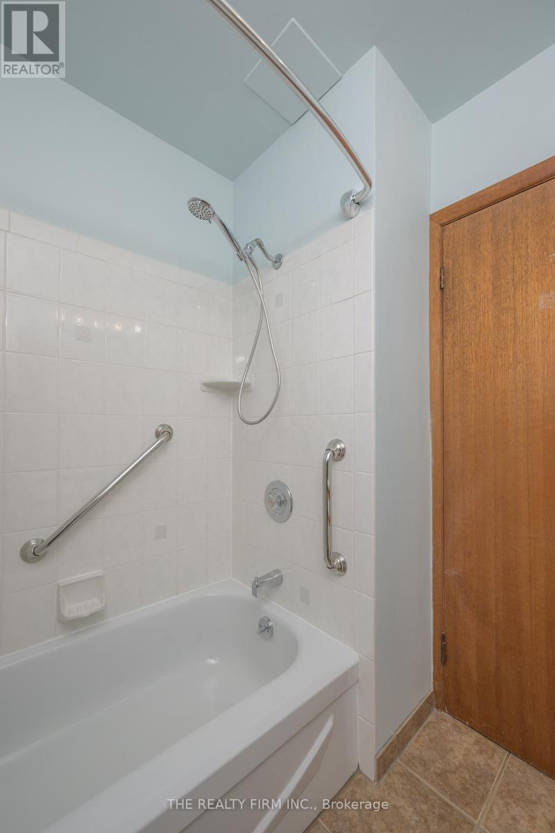 15233 Medway Road, Middlesex Centre, Ontario  N0M 1C0 - Photo 28 - X12861148