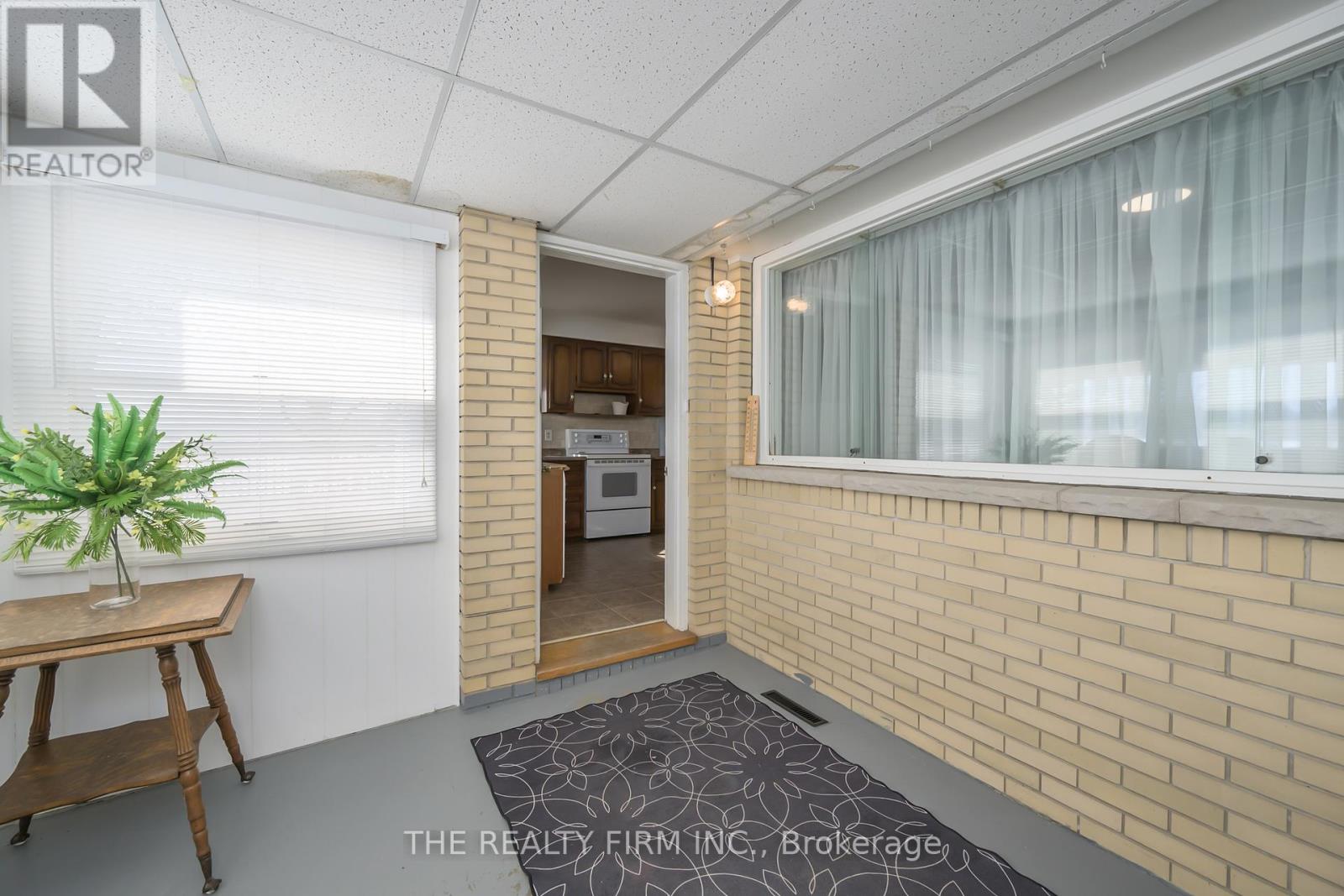 15233 Medway Road, Middlesex Centre, Ontario  N0M 1C0 - Photo 5 - X12861148