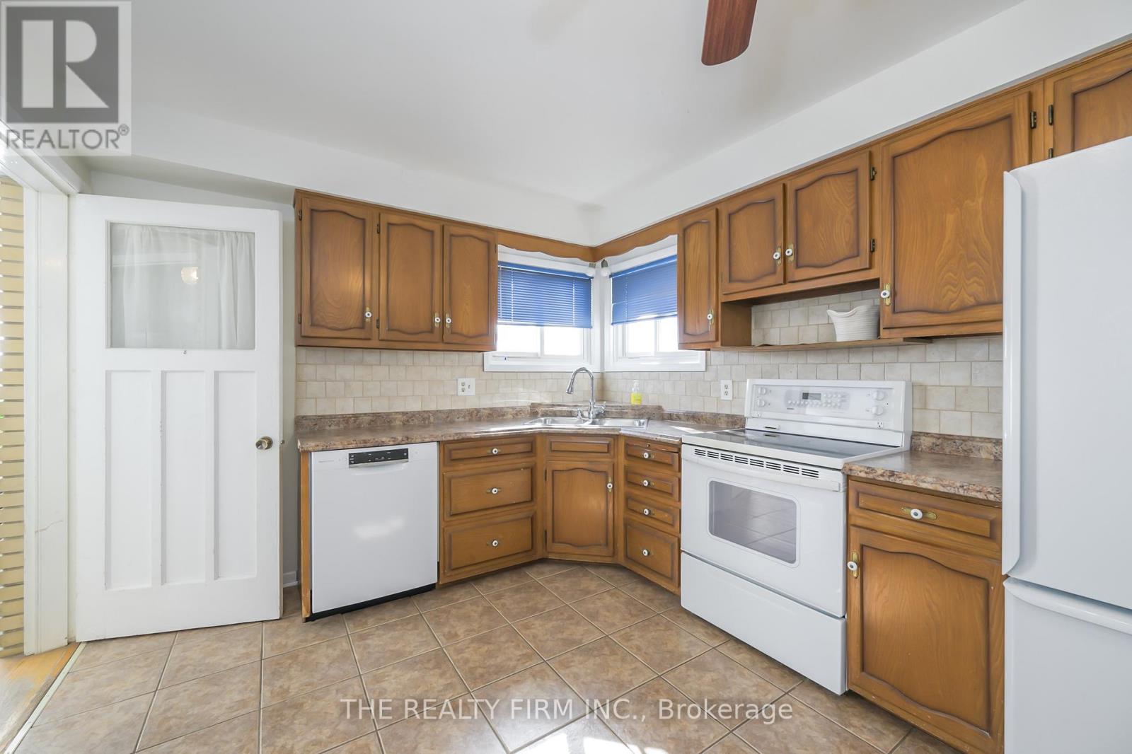 15233 Medway Road, Middlesex Centre, Ontario  N0M 1C0 - Photo 7 - X12861148