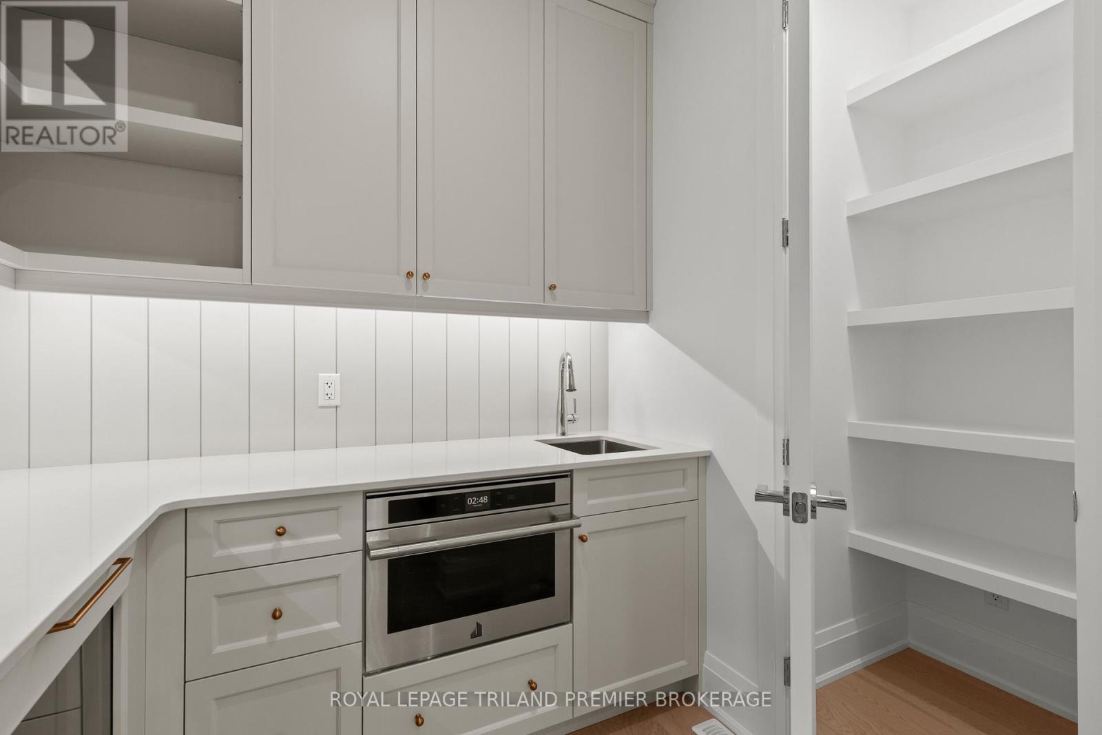 9940 Ontario Street, Lambton Shores, Ontario  N0M 2L0 - Photo 16 - X12861202