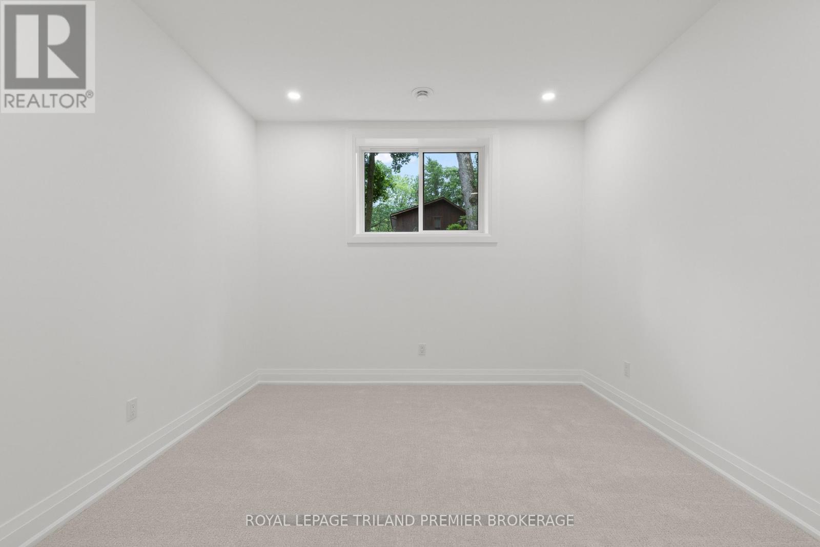 9940 Ontario Street, Lambton Shores, Ontario  N0M 2L0 - Photo 34 - X12861202