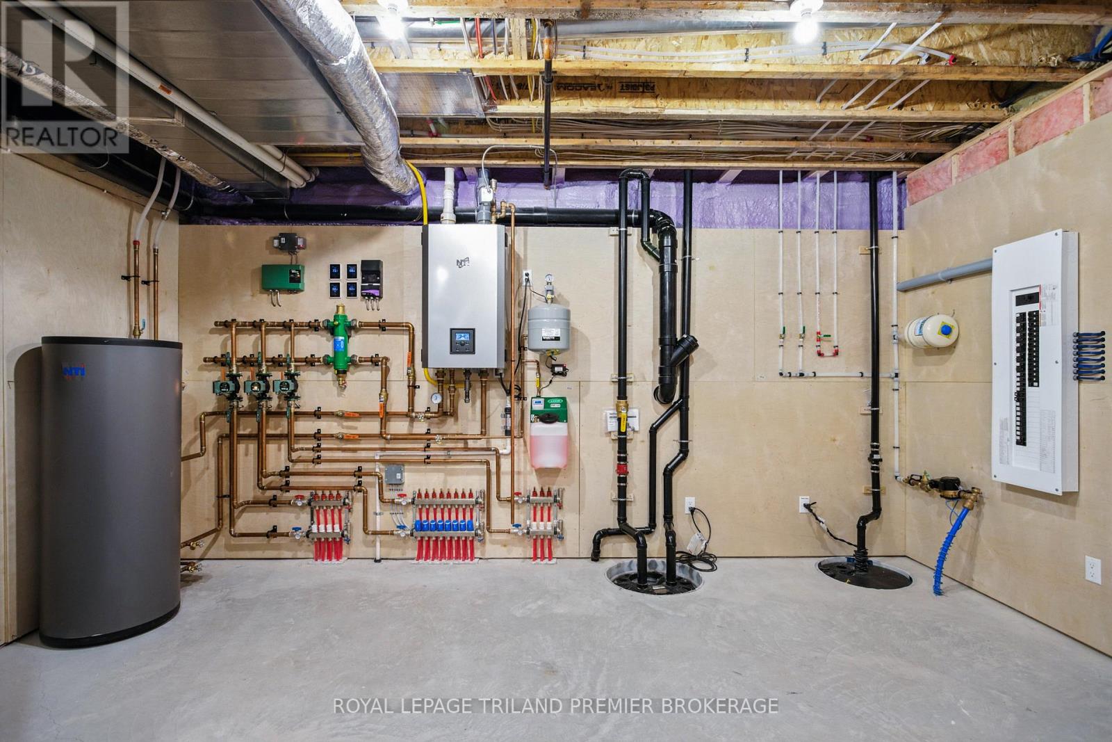 9940 Ontario Street, Lambton Shores, Ontario  N0M 2L0 - Photo 41 - X12861202