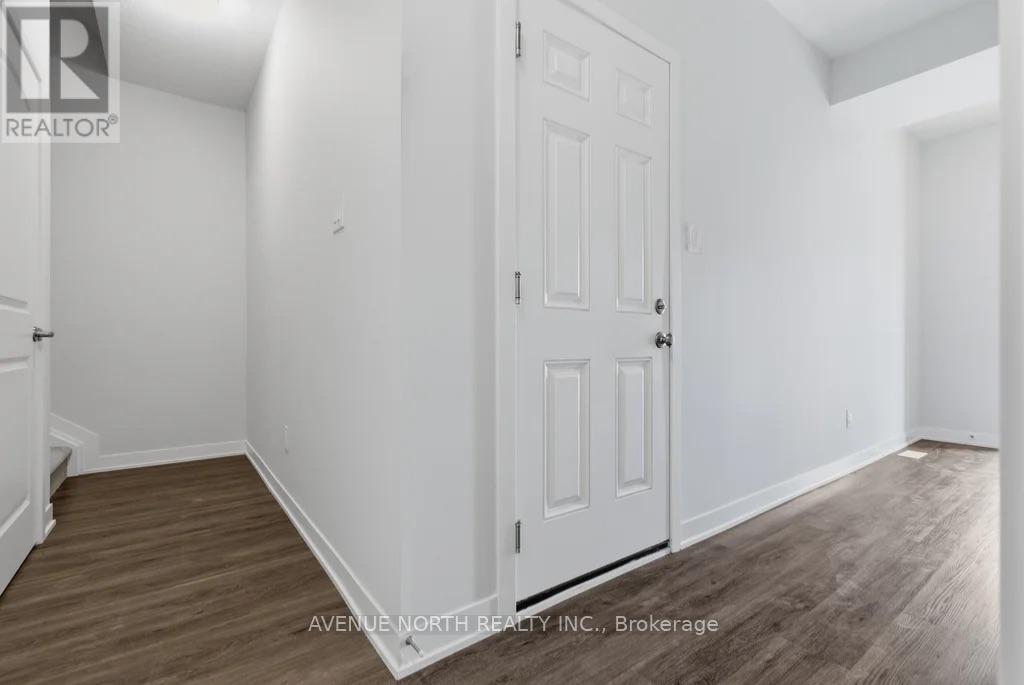 441 Mortar Terrace, Ottawa, Ontario  K2W 0N8 - Photo 5 - X12861120