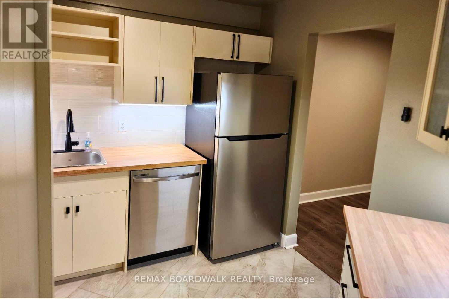 212 - 266 Lorry Greenberg Drive, Ottawa, Ontario  K1T 3J9 - Photo 5 - X12861216