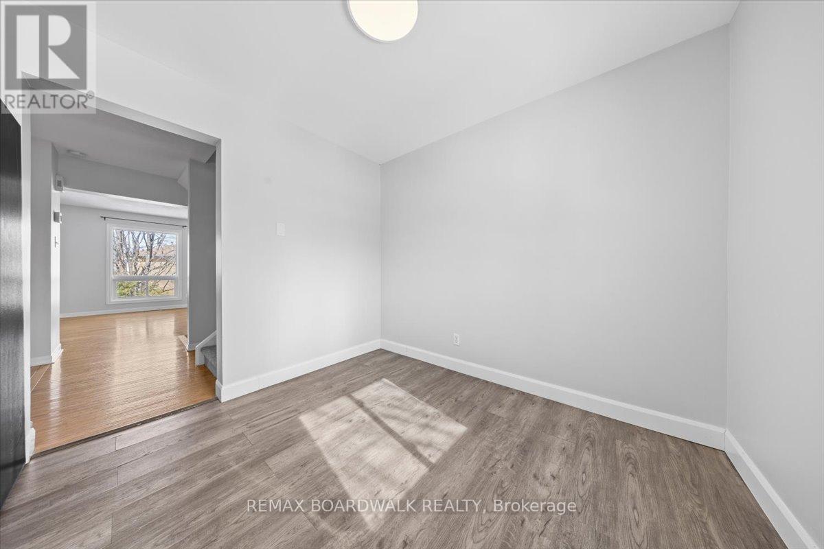 1513 Thurlow Street, Ottawa, Ontario  K4A 2K9 - Photo 14 - X12861220