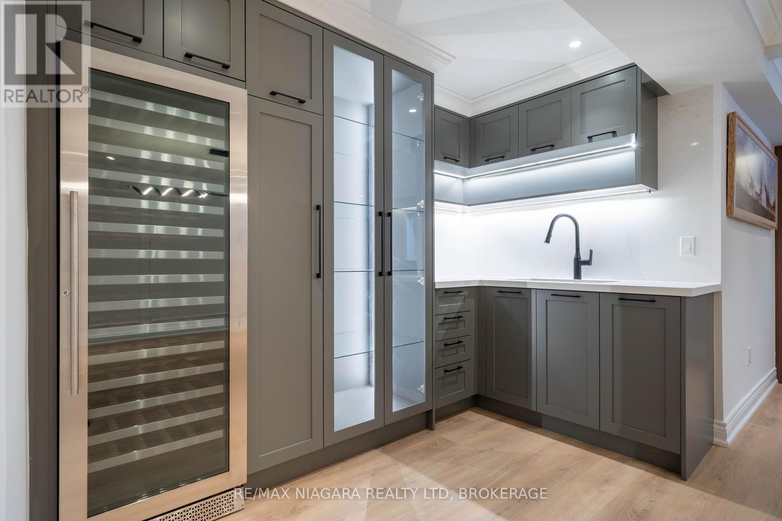 18 Mountbatten Road, Toronto, Ontario  M9P 1Z2 - Photo 43 - W12860992