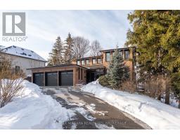18 MOUNTBATTEN ROAD, Toronto, Ontario