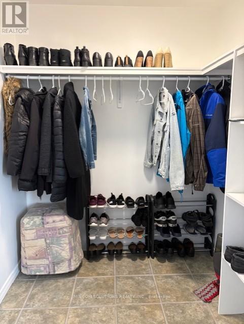 4 Downer Crescent, Wasaga Beach, Ontario  L9Z 1B9 - Photo 13 - S12860856