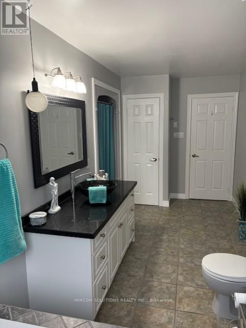 4 Downer Crescent, Wasaga Beach, Ontario  L9Z 1B9 - Photo 26 - S12860856