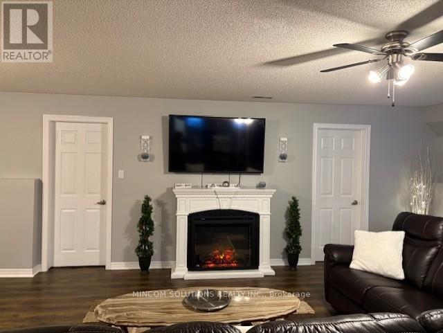 4 Downer Crescent, Wasaga Beach, Ontario  L9Z 1B9 - Photo 41 - S12860856