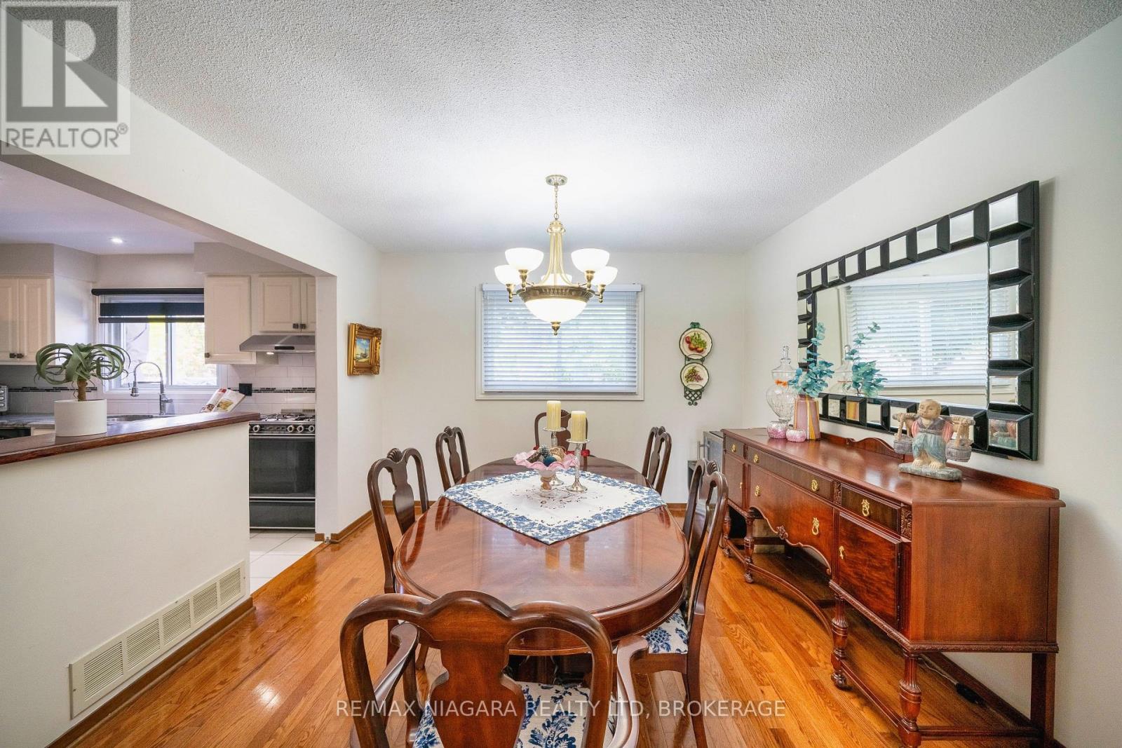 621 Lake Street, St. Catharines, Ontario  L2N 6H4 - Photo 9 - X12860986