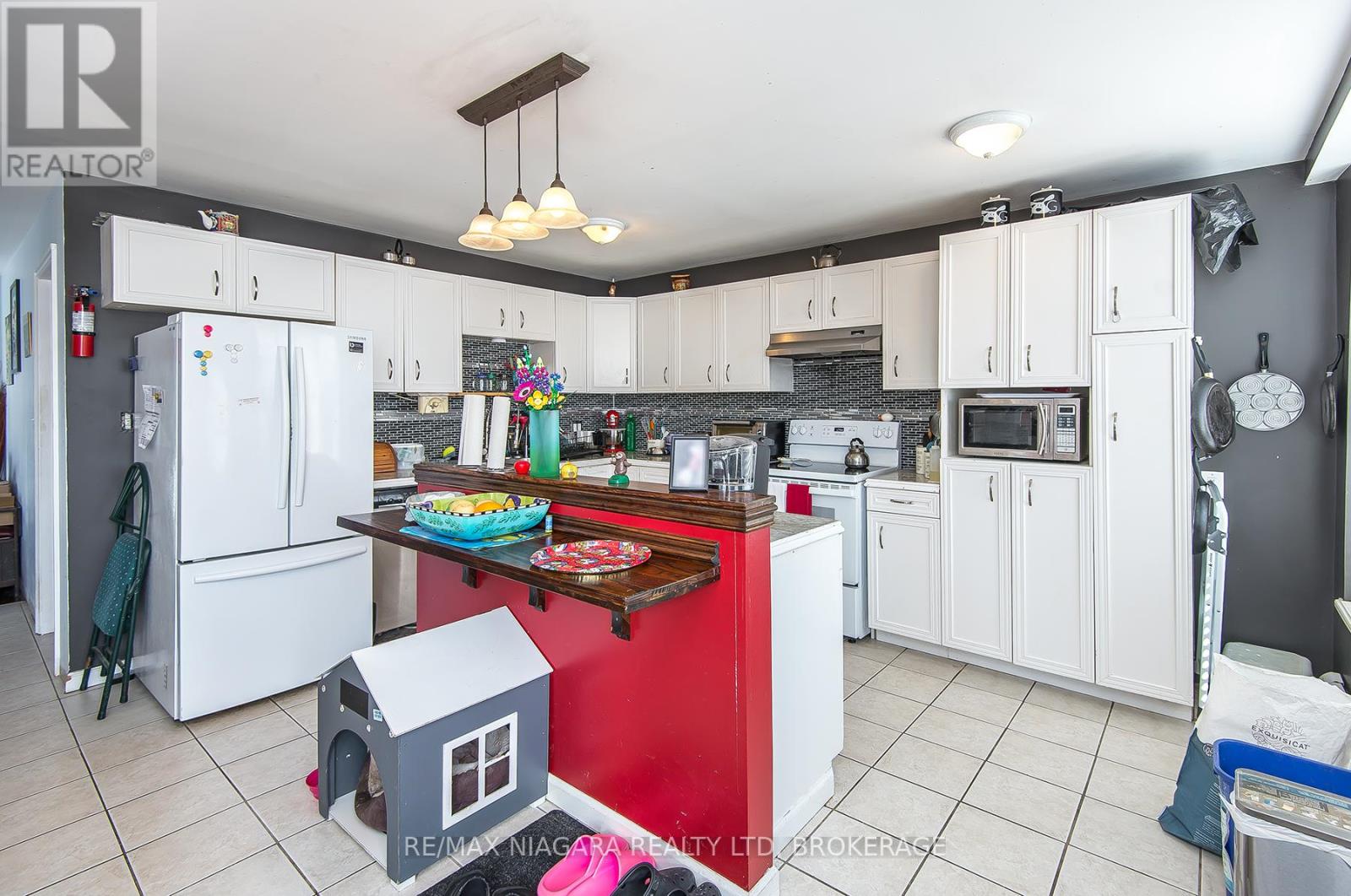 98 Chippawa Road, Port Colborne, Ontario  L3K 1T5 - Photo 5 - X12861030