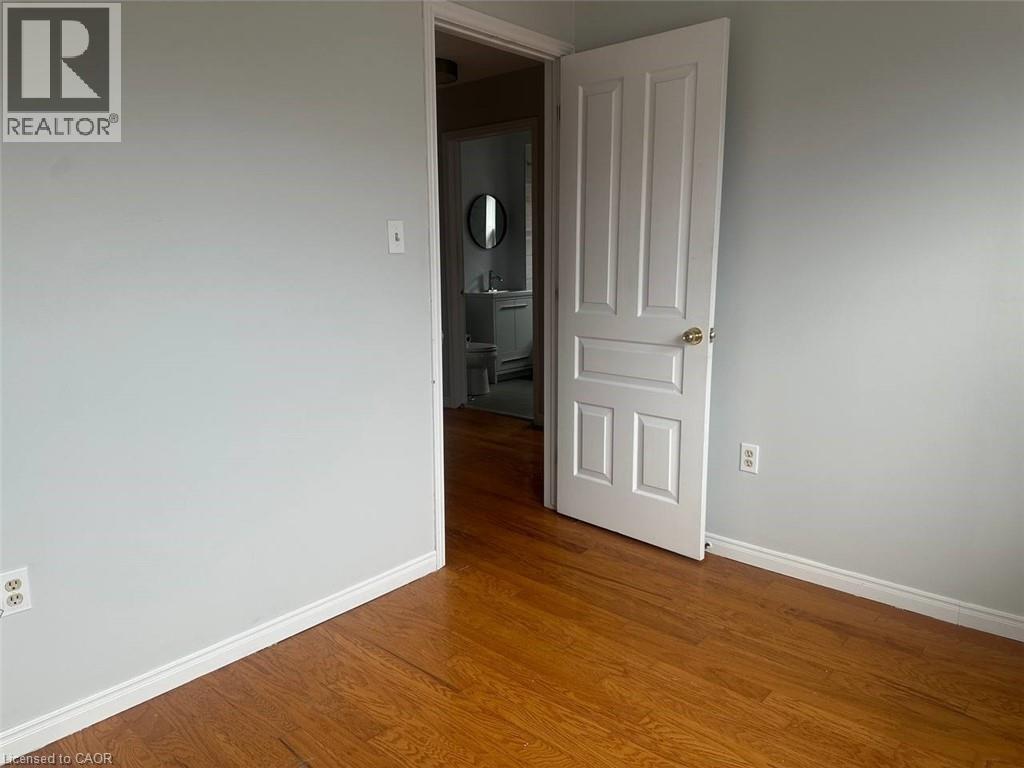 64 Gage Avenue S Unit# Upper, Hamilton, Ontario  L8M 3C9 - Photo 11 - 40810655