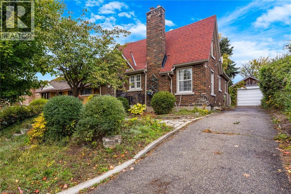 360 Luella Street, Kitchener, Ontario  N2H 2J4 - Photo 2 - 40809444