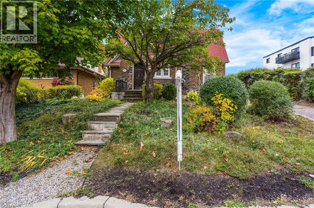 360 Luella Street, Kitchener, Ontario  N2H 2J4 - Photo 3 - 40809444