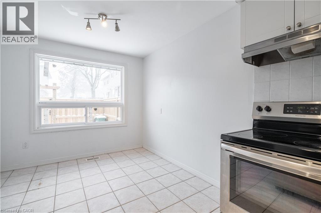 117 Bonaventure Drive Unit# 16, Hamilton, Ontario  L9C 4P8 - Photo 11 - 40795851