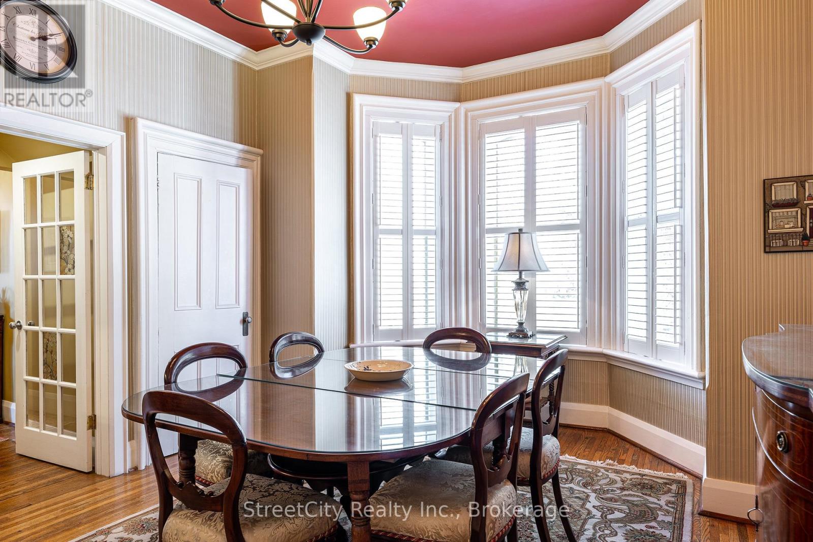 67 Douro Street, Stratford, Ontario  N5A 3R2 - Photo 10 - X12860956