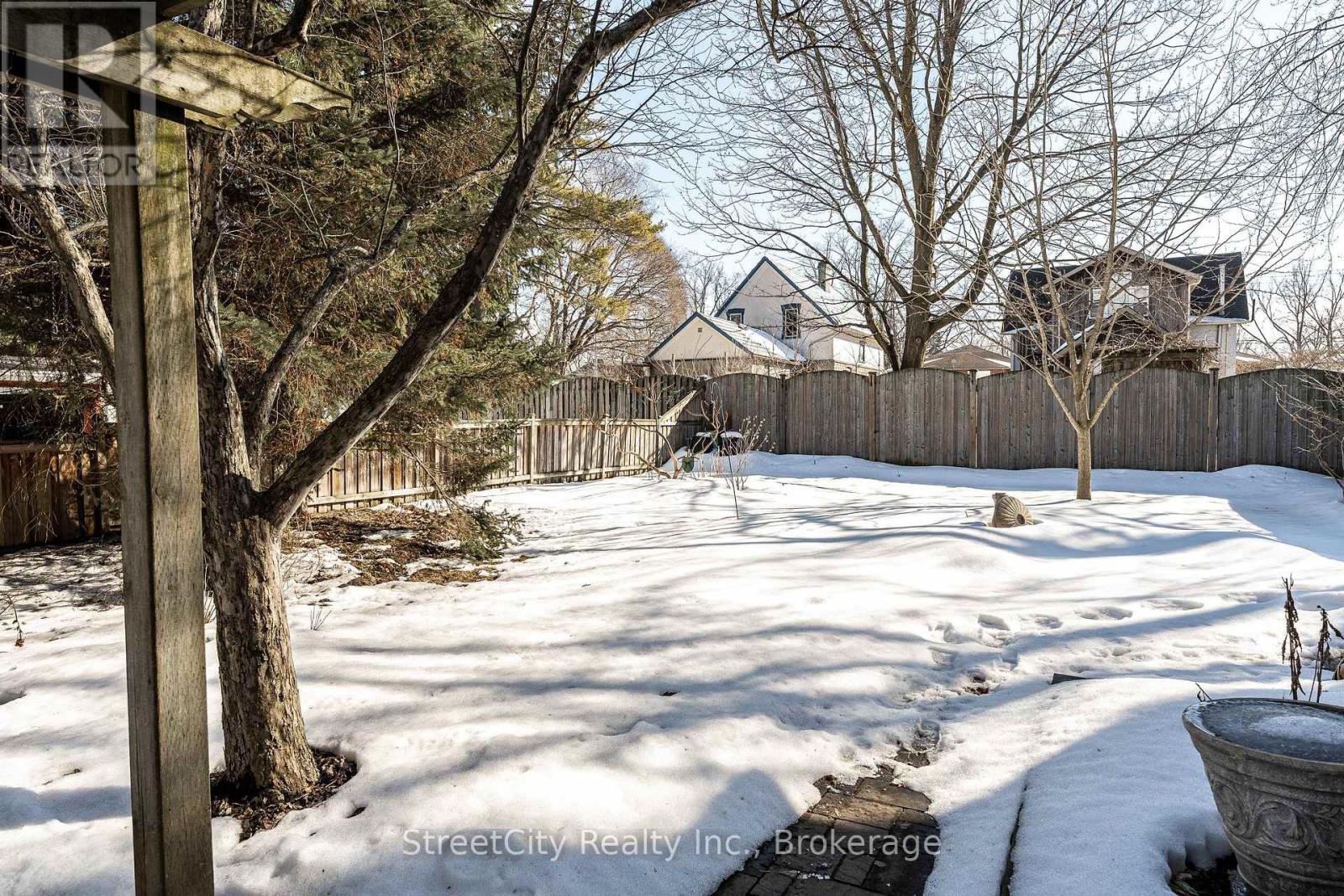 67 Douro Street, Stratford, Ontario  N5A 3R2 - Photo 43 - X12860956
