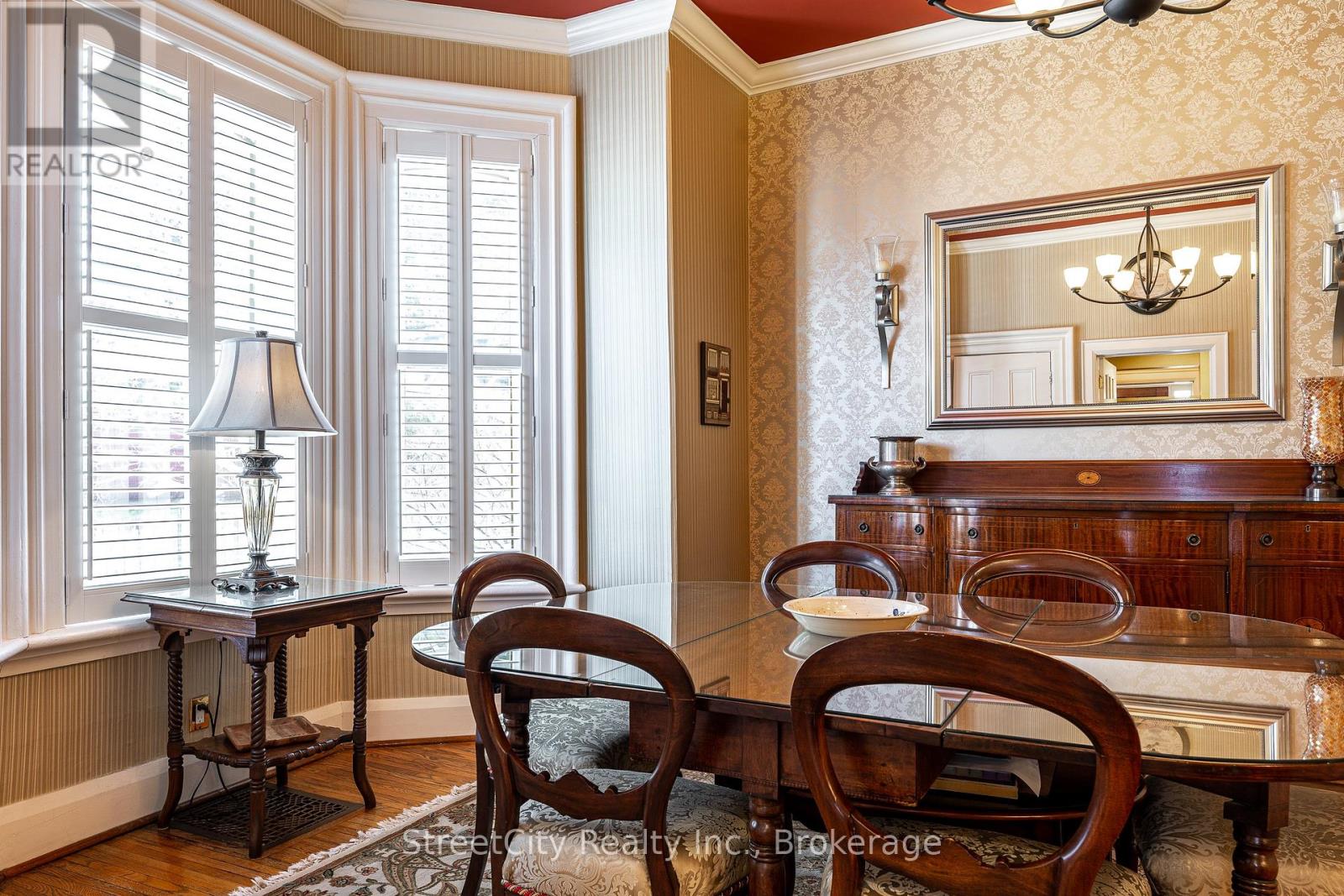 67 Douro Street, Stratford, Ontario  N5A 3R2 - Photo 9 - X12860956