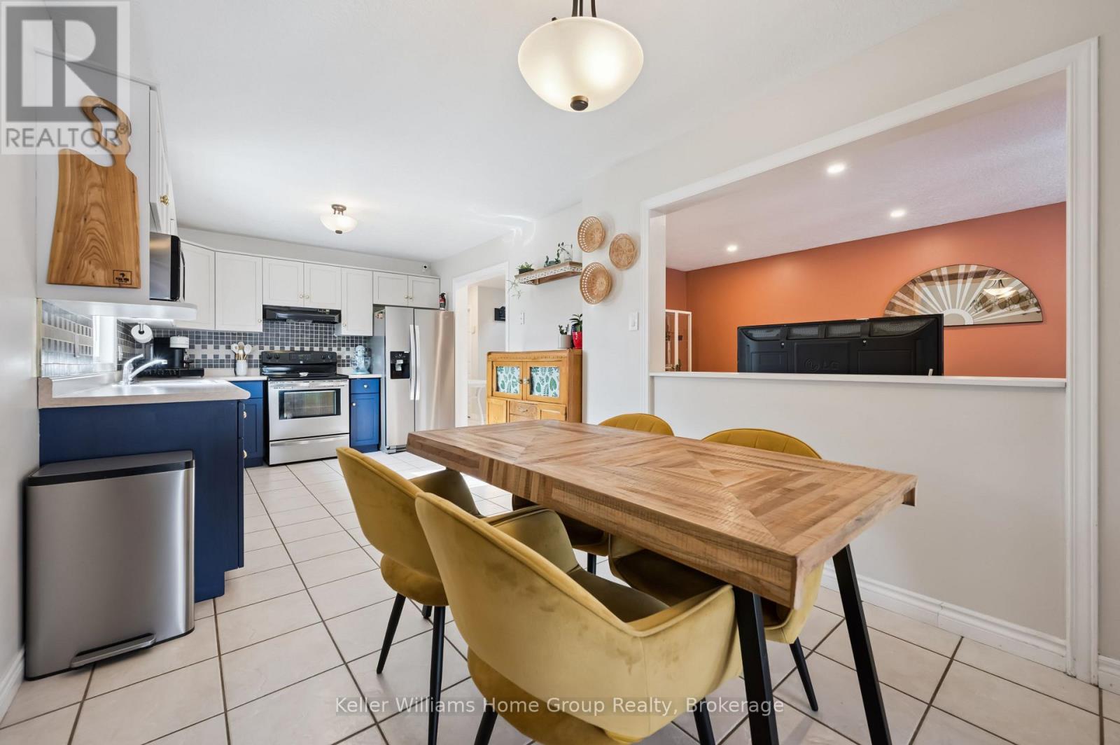 758 Victoria Terrace, Centre Wellington, Ontario  N1M 3E7 - Photo 16 - X12860994