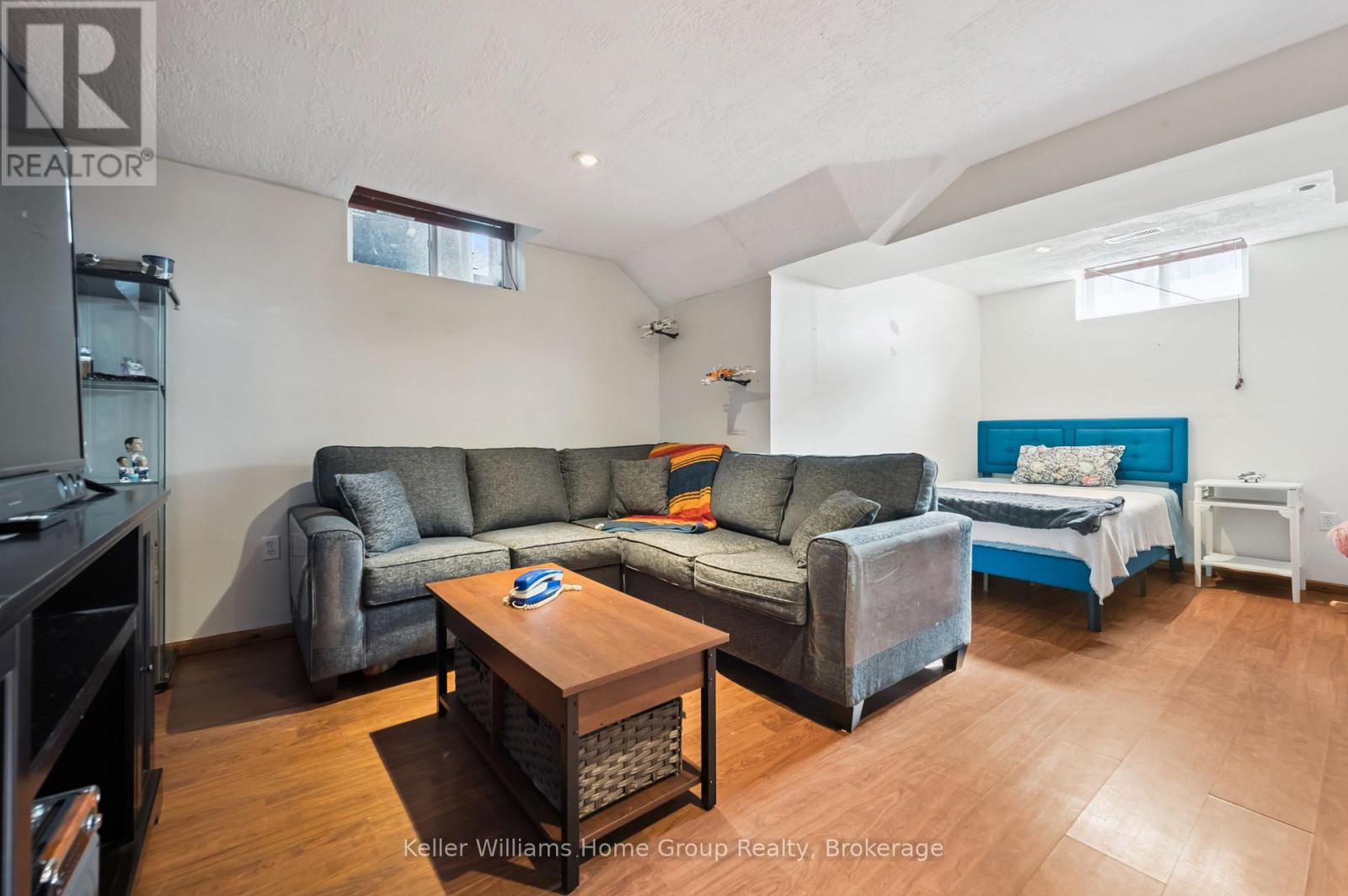 758 Victoria Terrace, Centre Wellington, Ontario  N1M 3E7 - Photo 28 - X12860994