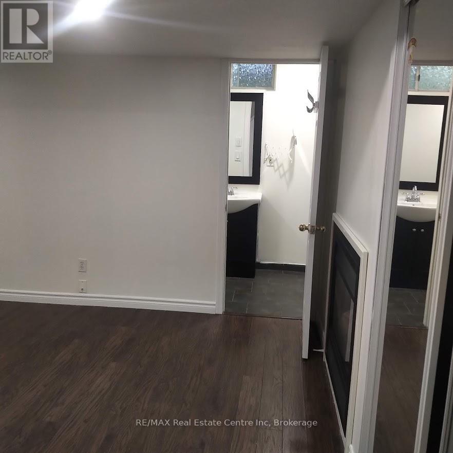 Lower - 19 Hands Drive, Guelph, Ontario  N1G 3E6 - Photo 22 - X12861248