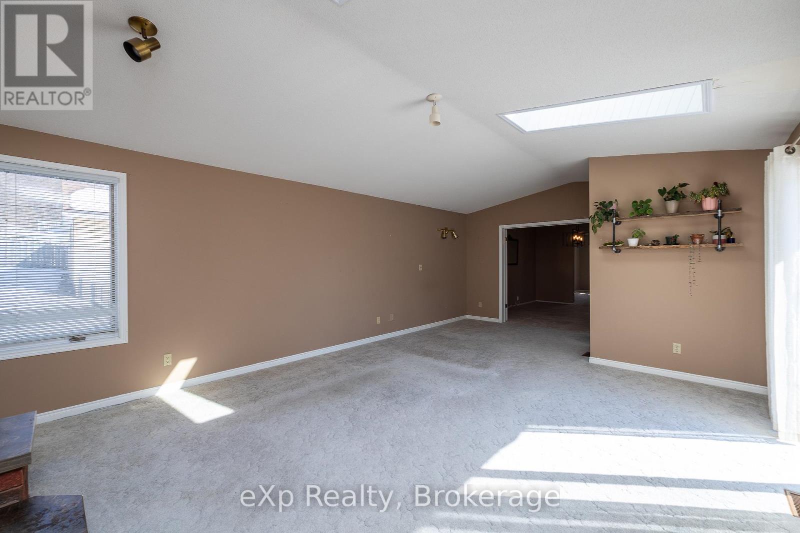 1760 5th Avenue W, Owen Sound, Ontario  N4K 5B8 - Photo 14 - X12861264
