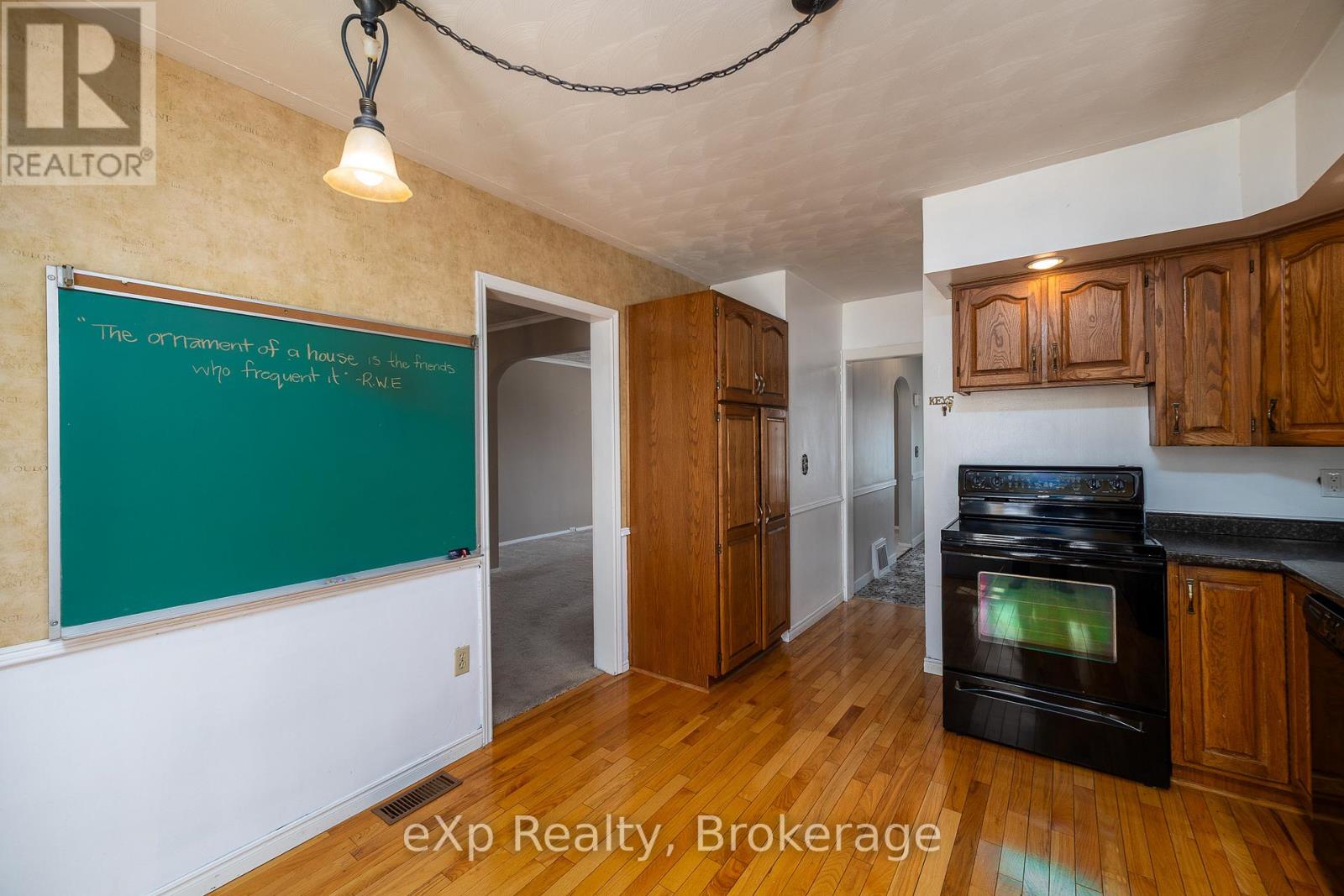 1760 5th Avenue W, Owen Sound, Ontario  N4K 5B8 - Photo 17 - X12861264