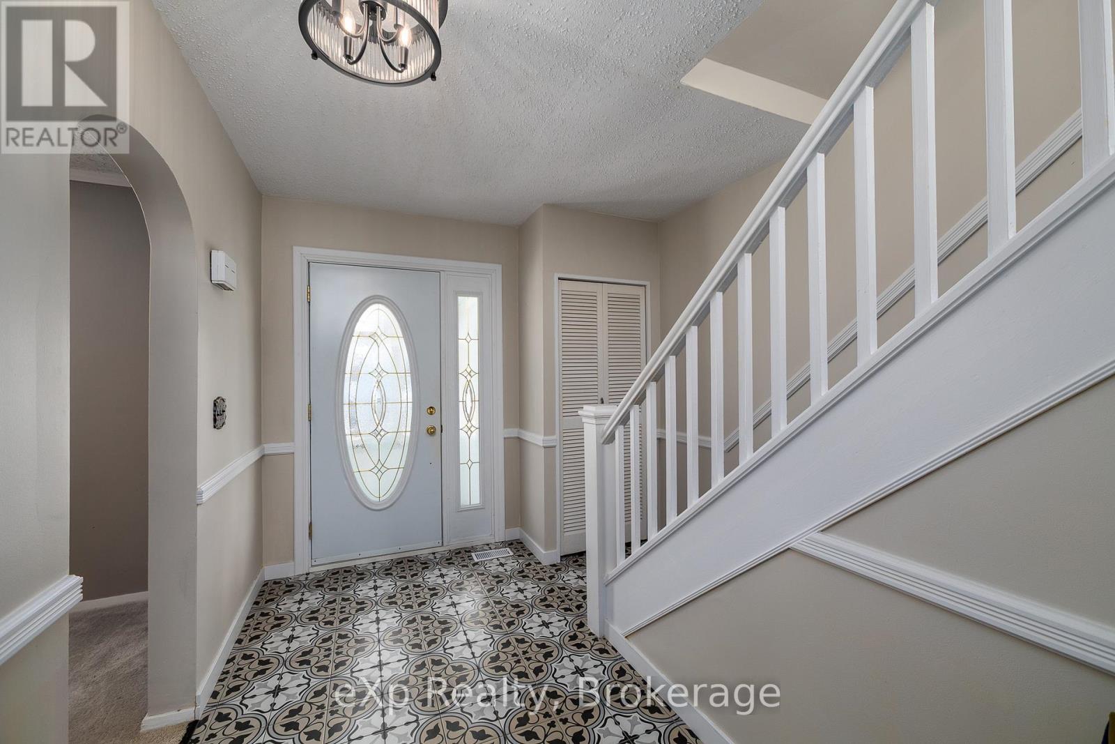 1760 5th Avenue W, Owen Sound, Ontario  N4K 5B8 - Photo 4 - X12861264