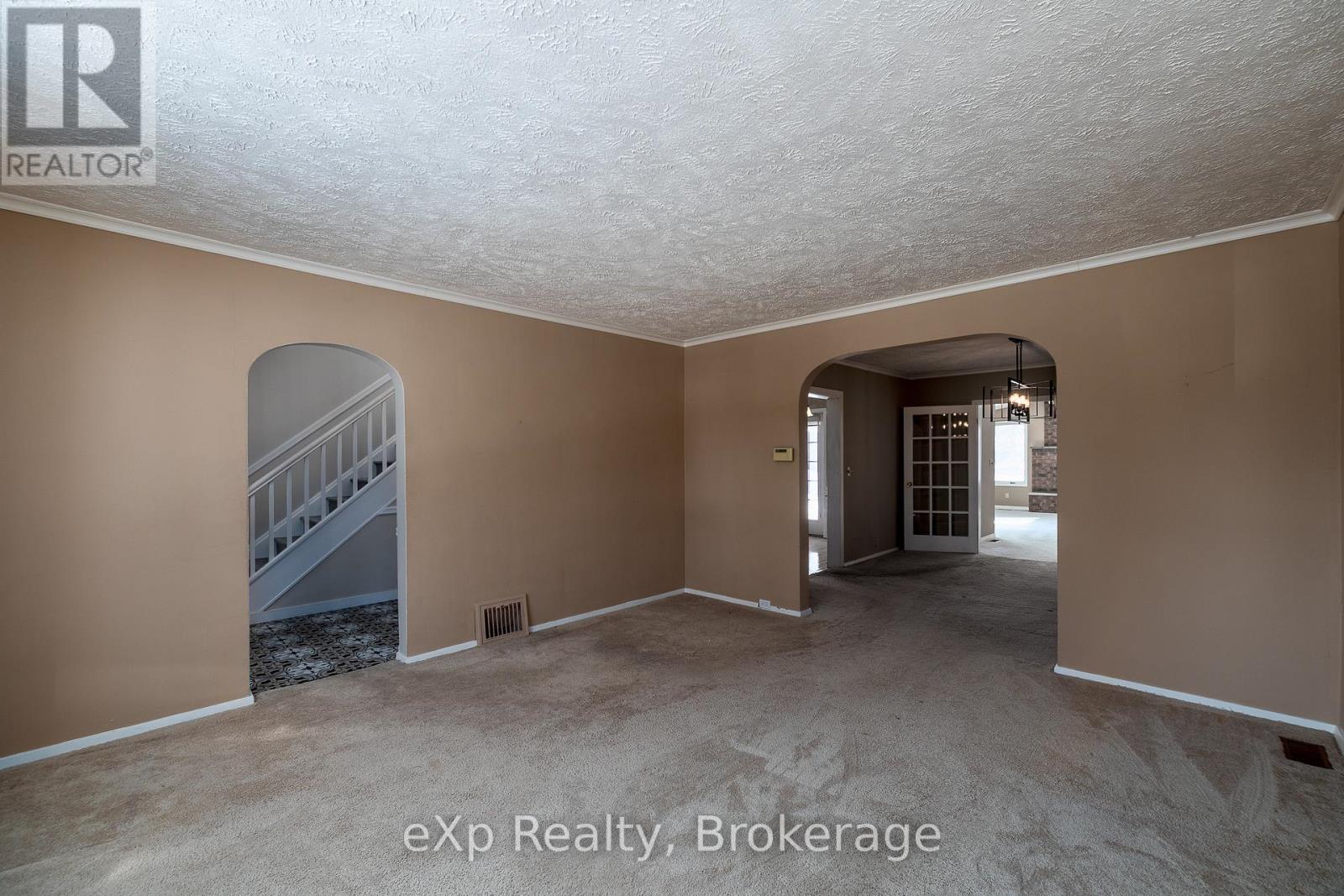 1760 5th Avenue W, Owen Sound, Ontario  N4K 5B8 - Photo 6 - X12861264