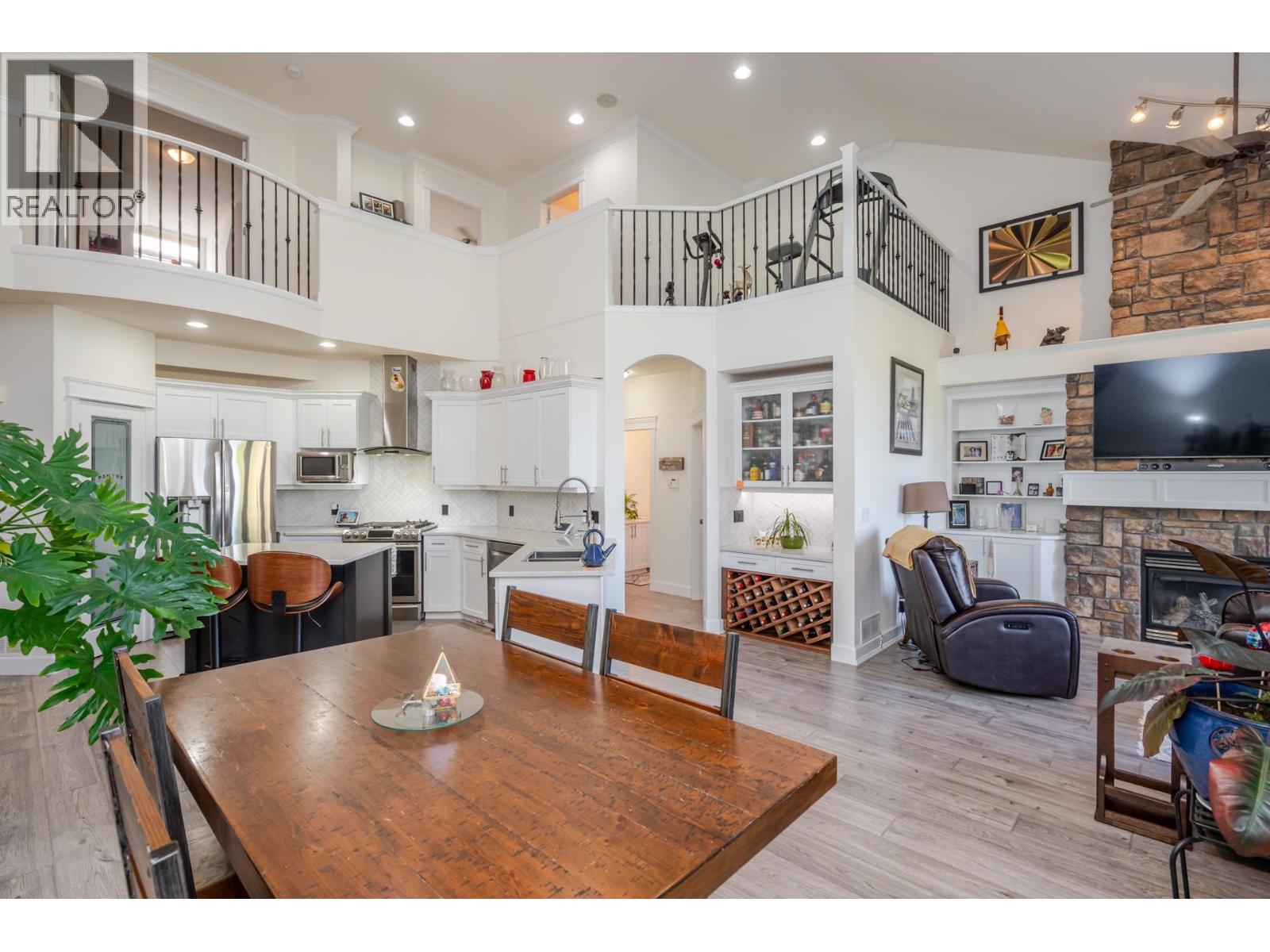 10510 Baker Place, Maple Ridge, British Columbia  V2W 2C2 - Photo 10 - R3095720