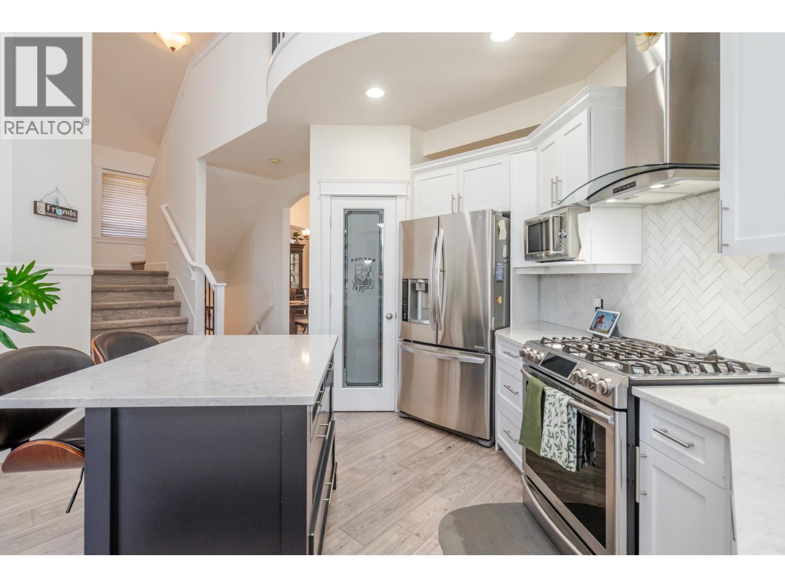 10510 Baker Place, Maple Ridge, British Columbia  V2W 2C2 - Photo 8 - R3095720