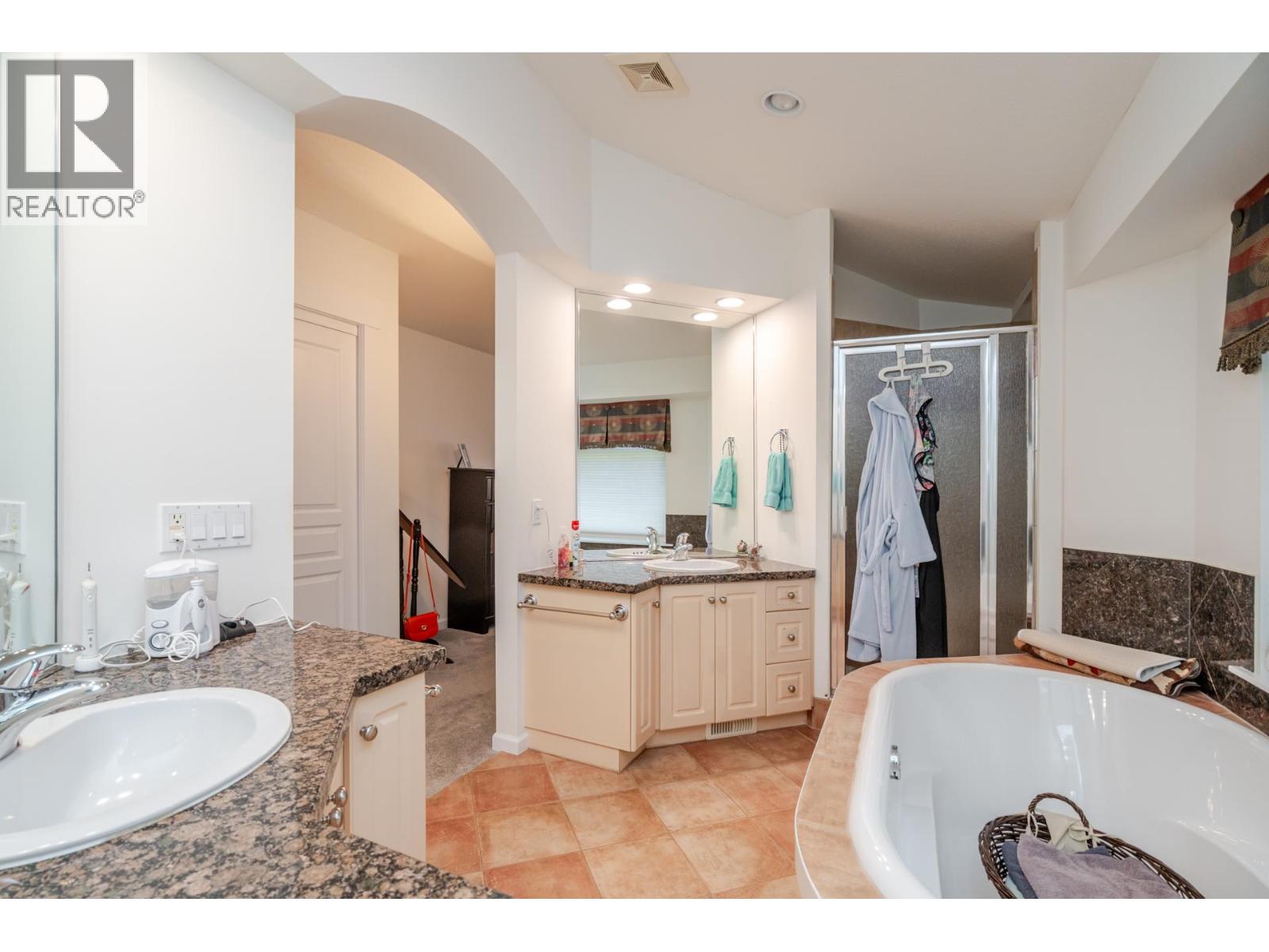 10510 Baker Place, Maple Ridge, British Columbia  V2W 2C2 - Photo 19 - R3095720